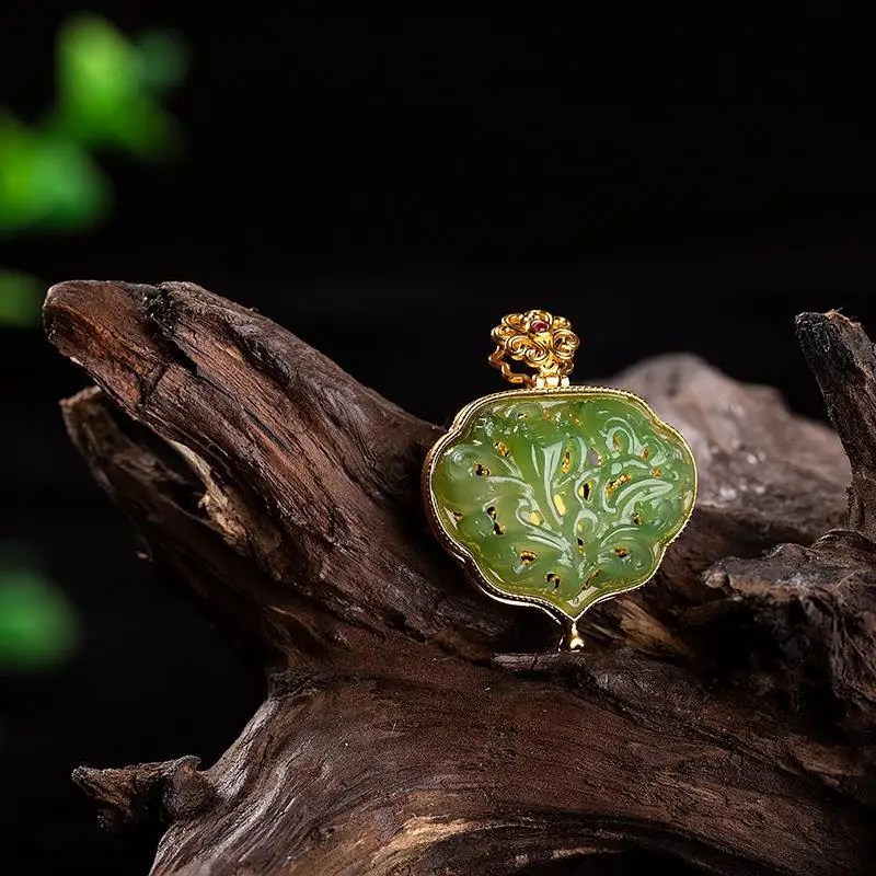 Natural Hetian Jade Hollow Carved Jasper Filigree Perfume Bag Pendant Gold Inlaid with Jade Heart-Shaped