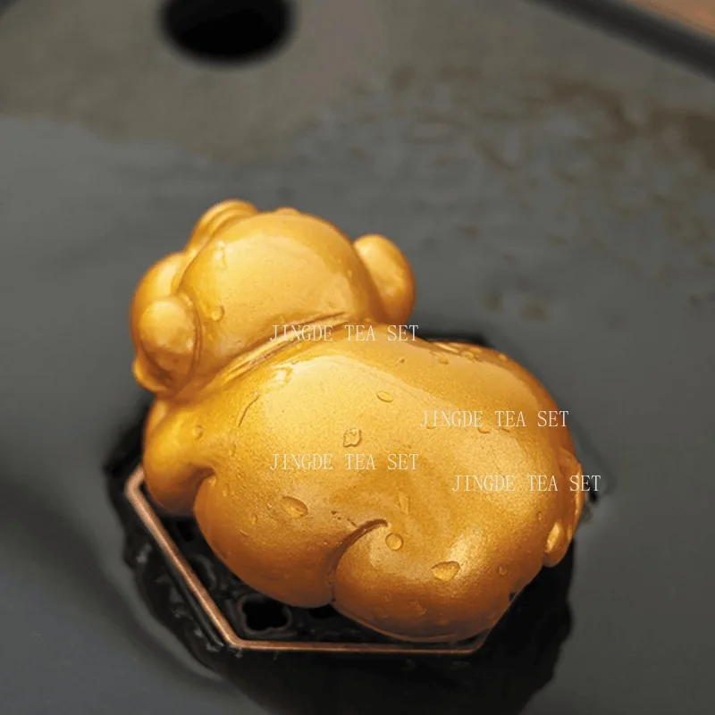 Color Changing Pig Tea Pet Playable Items for Maintenance Home Desktop Tea Play Decoration Pig Ornaments Tea Set Accessories