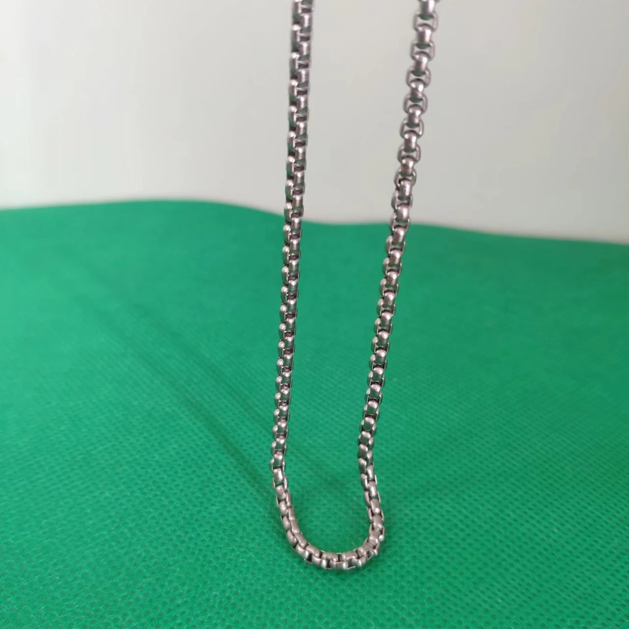 I-souled 3MM Round True Titanium Box Chain Link Necklace Continuous Loop Infinity Necklace Hypoallergenic for Daily Wear Jewelry