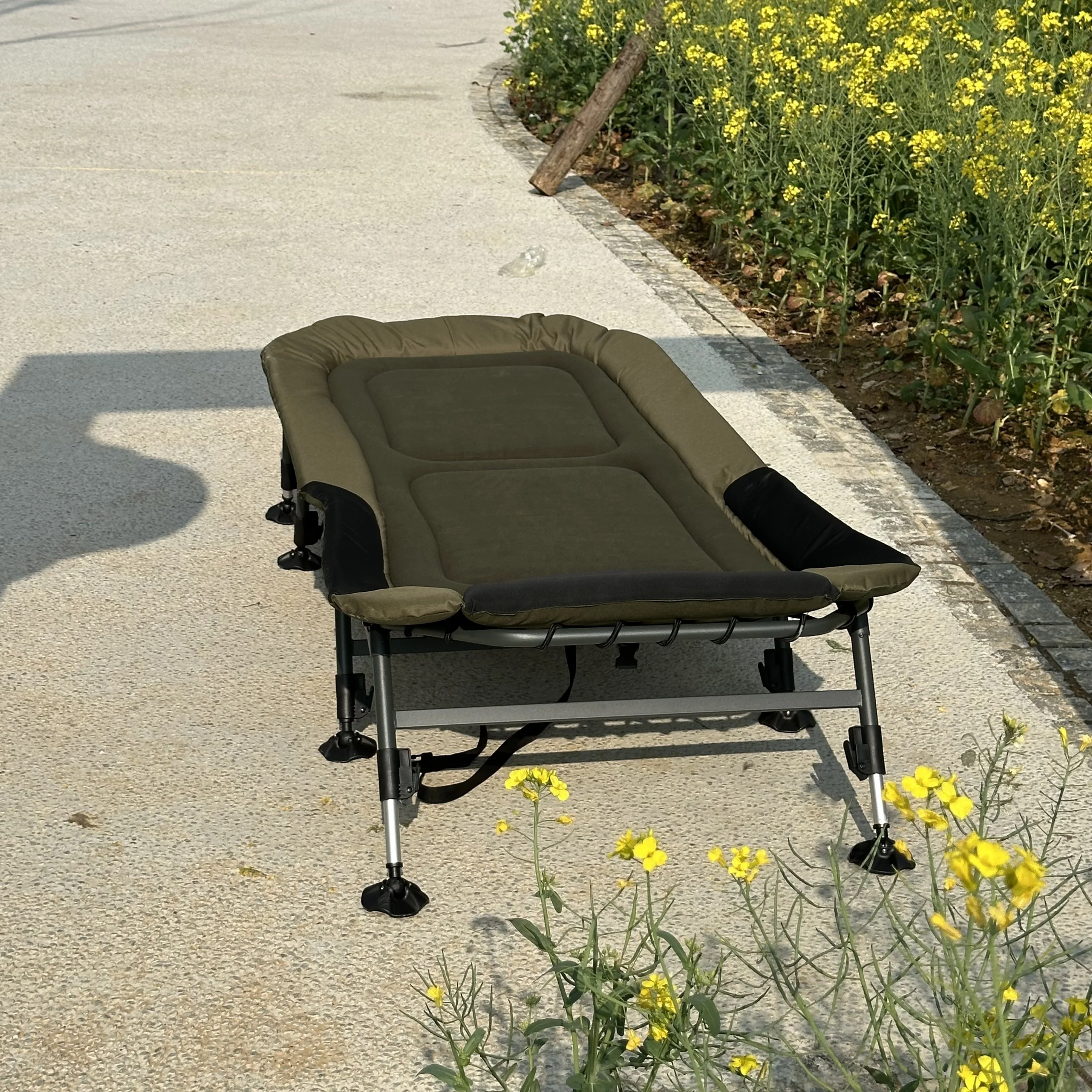 

Comfortable Camping Cot Bed Adult Camp Bed Multifunctional Reclining Chair Foldable Office Single Bed
