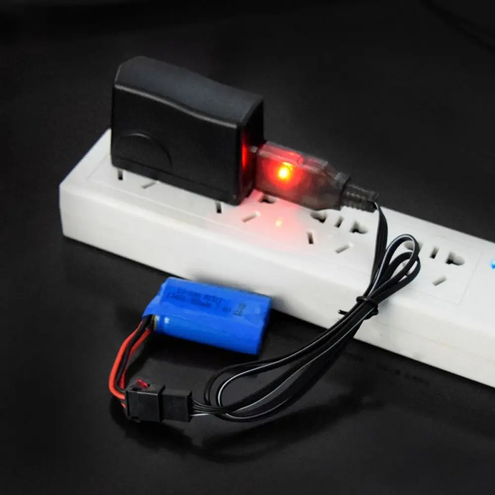 Détail du connecteur du câble chargeur USB 7.4V 1000mA, compatible batterie RC tank robot