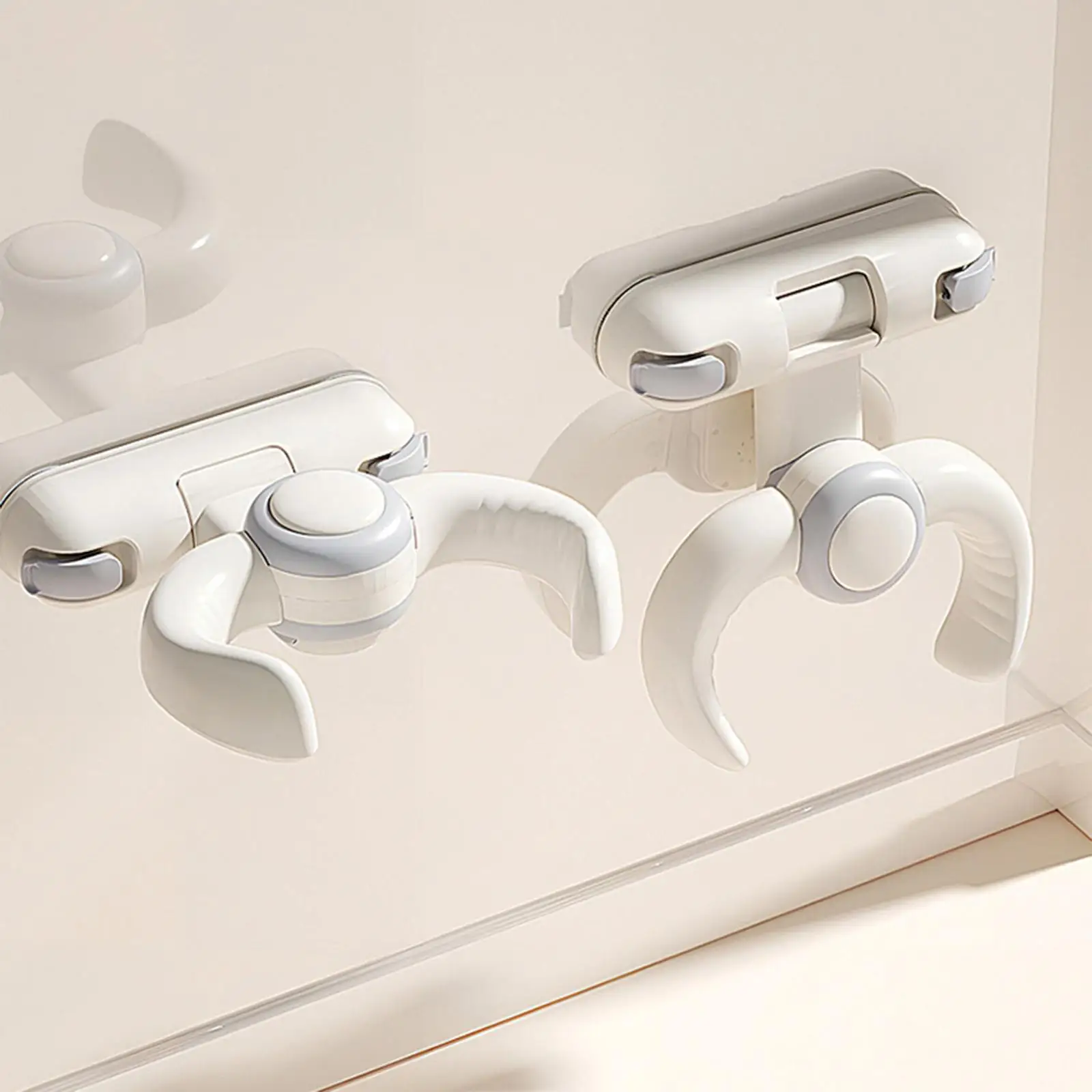 Baby Bath Stand Ergonomical Smooth Handles Strong Suction Cups Bath Standing Support for Tub Boys Girls Newborn Accessories