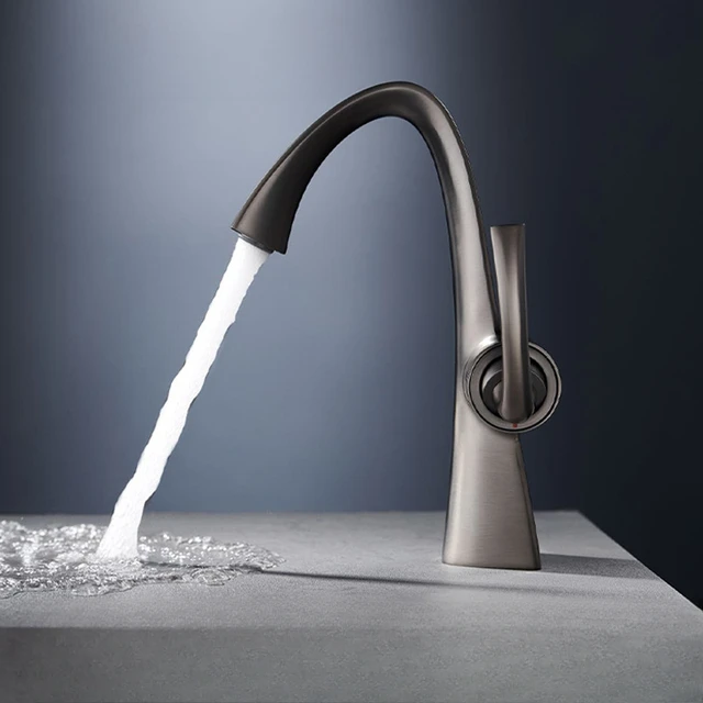 ก๊อกน้ําร้อนและเย็น ห้องน้ําสีเทาปืนทองแดงทั้งหมด อ่างล้างหน้า อ่างบนและล่าง ตู้ห้องน้ํา 1