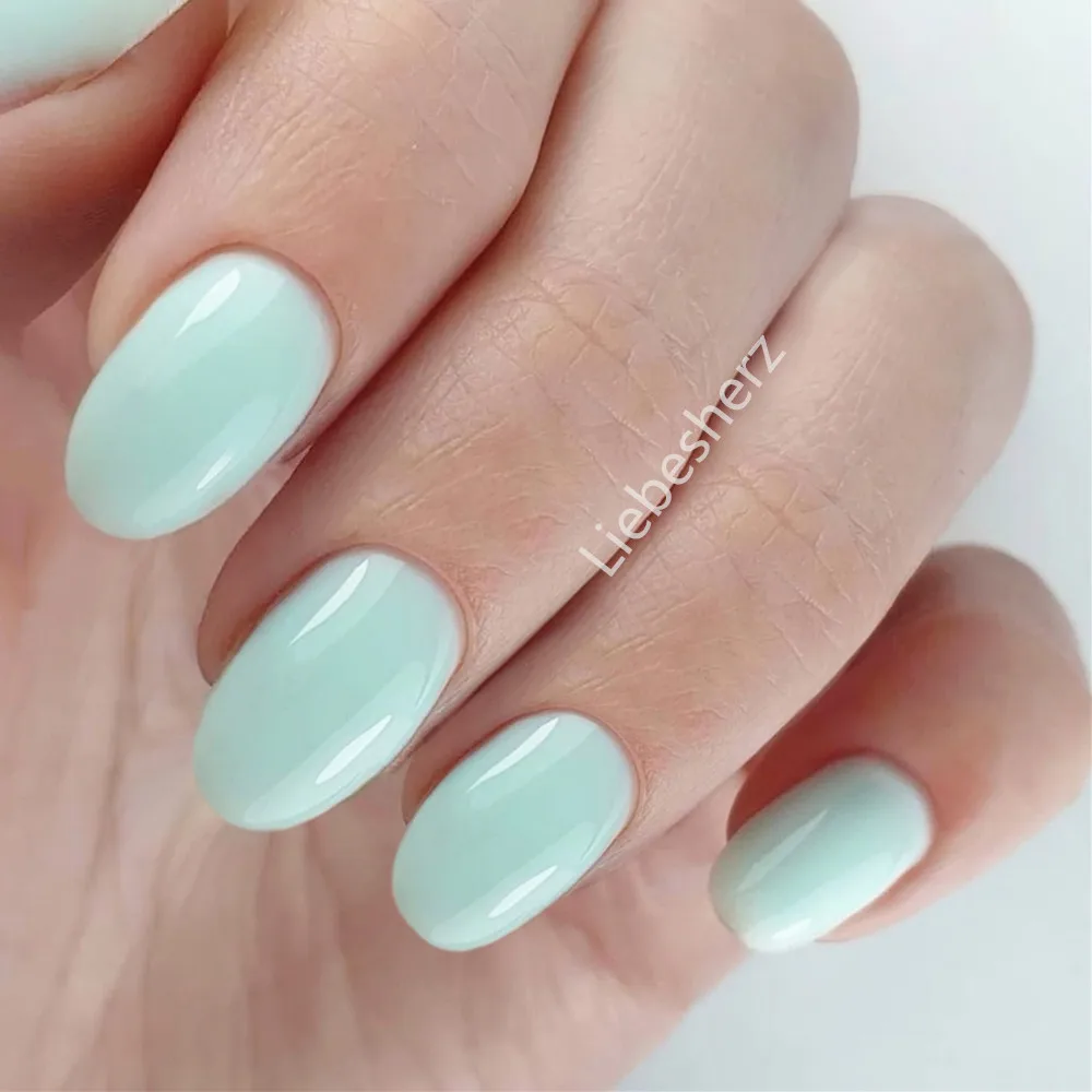 

24Pcs Press On Artificial Fake Nails With Jelly Glue Shiny Green Short False Nails For Design DIY Lady Finger Tip Manicure Tool