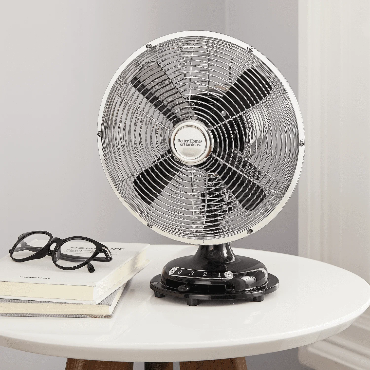 

Fans for Home Retro Style, Retro Appearance Table Fan Multiple Vibrant Colors To Compliment Almost Any Decoration