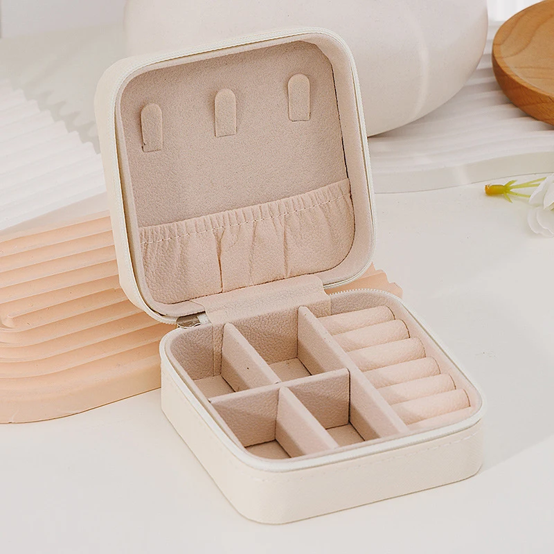 1pc Simple Portable Travel Jewelry Storage Box For Bracelets Earrings, Rings And Studs