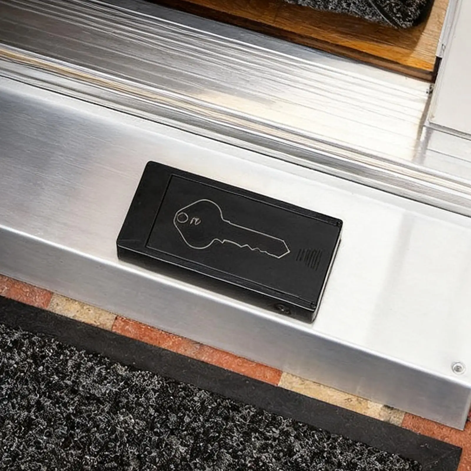 Car Key Holder Box Anti-Theft Anti-Lost Portable Outdoor House Key Box Magnetic For Apartment Home Dormitory Storeroom Homeowner