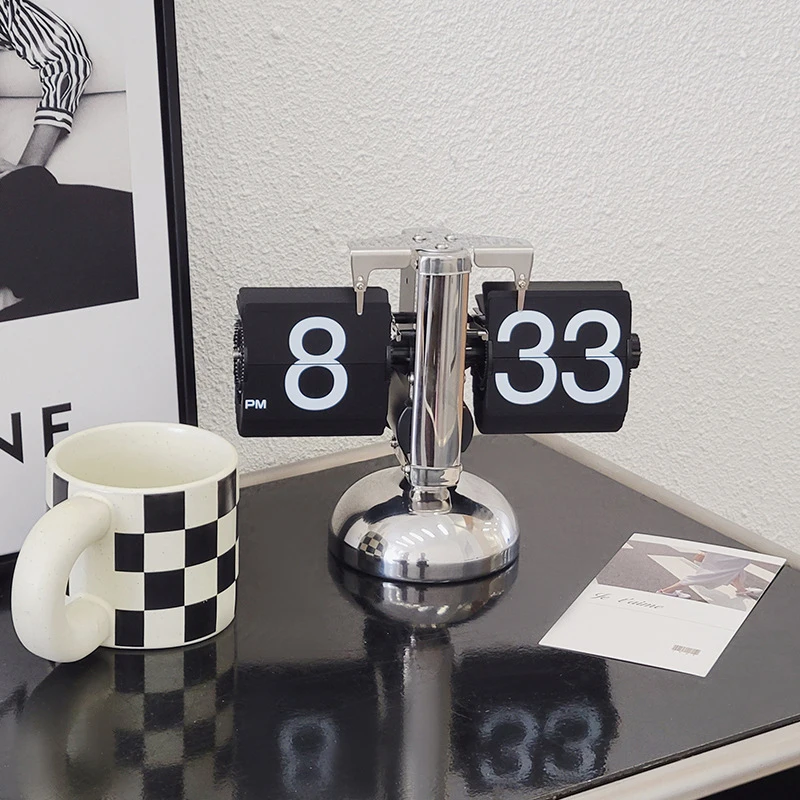 

Retro Quartz Flip Clock Home Desk Decors Decoration Display Automatic Creative European-Style for Home Bedroom Office Desktop