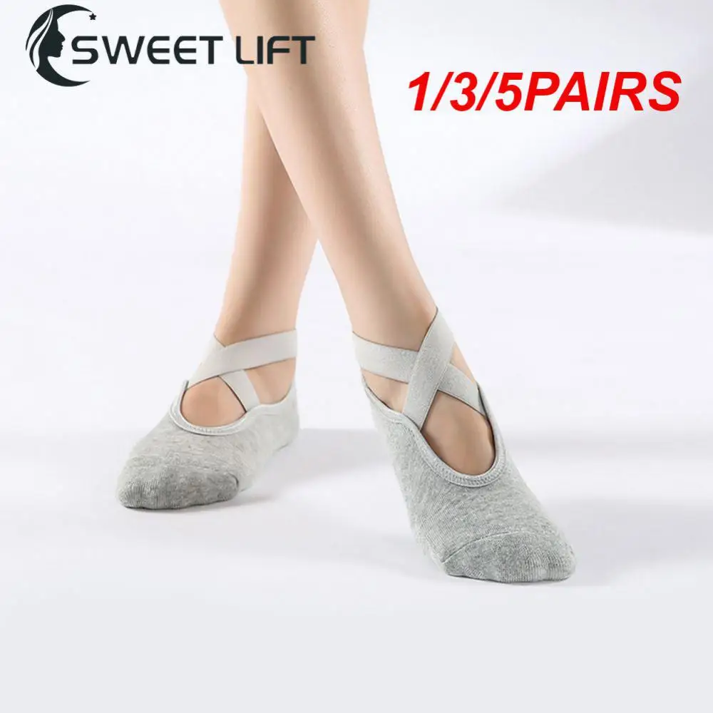 

1/3/5PAIRS Anti Slip And Breathable Comfortable And Breathable One Size Fits All Pilates Socks Socks Yoga Socks Full Solid Color