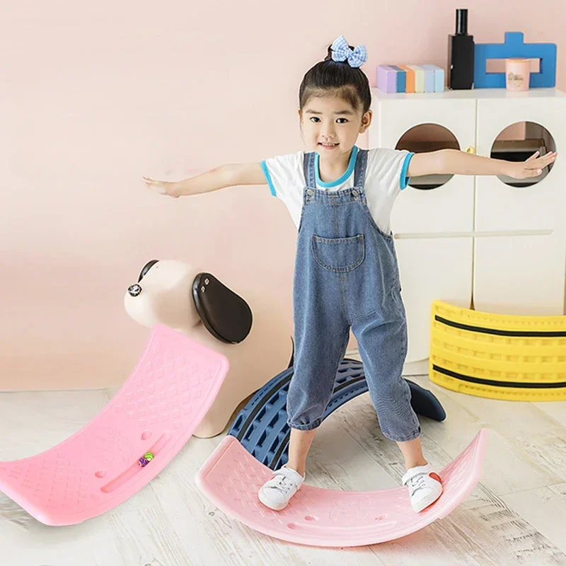 Twisting Balance Board Kids Toys Wobble Balance Training Boards Multifunctional Seesaw Concentration Training Equipment Toy