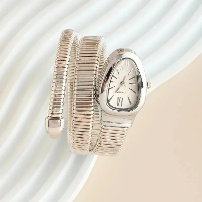 Quartz Womens Watch High Quality Exquisite Luxurious Snake Head Alloy Case