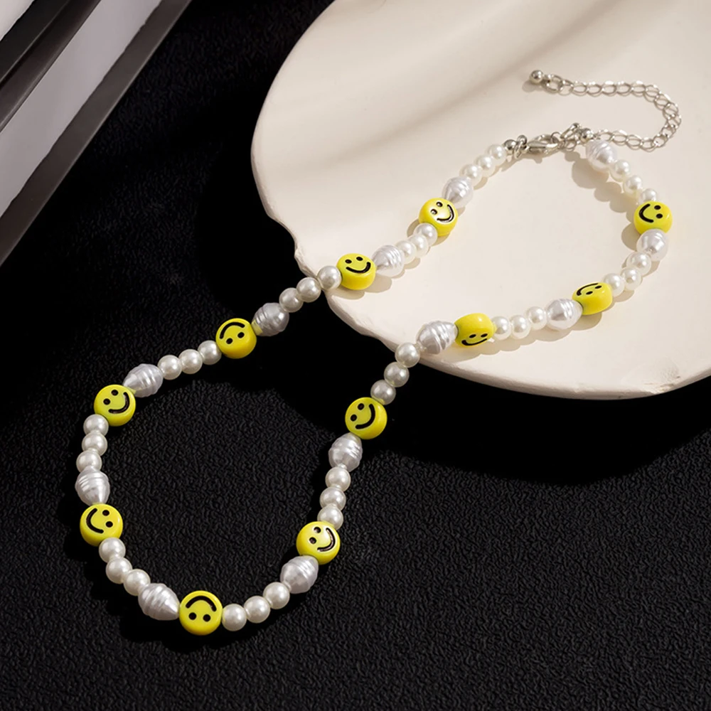Set di gioielli con volto sorridente di perle - Dettaglio design