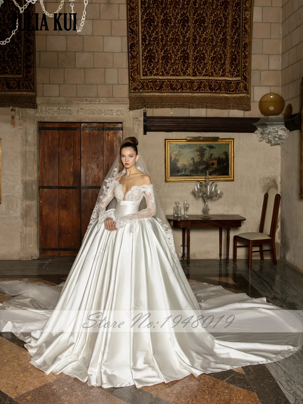 Julia Kui Custom Made Luxury Satin Puffy Wedding Dresses Off Shoulder Full Sleeves Sweetheart Lace Pleats Ball Gown Bride Gowns