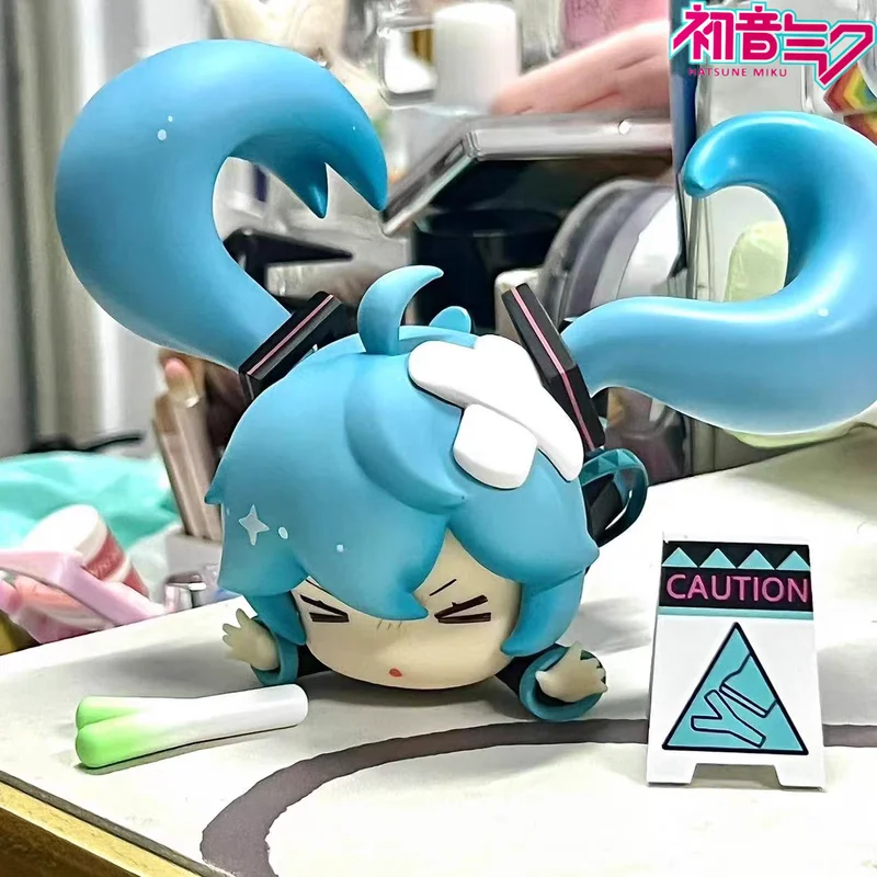 

New Falling Hatsune Miku Mysterious Box Vocaloid Anime Model Fufu Figure Doll Ornaments Action Figurines Miku Blind Box Gifts