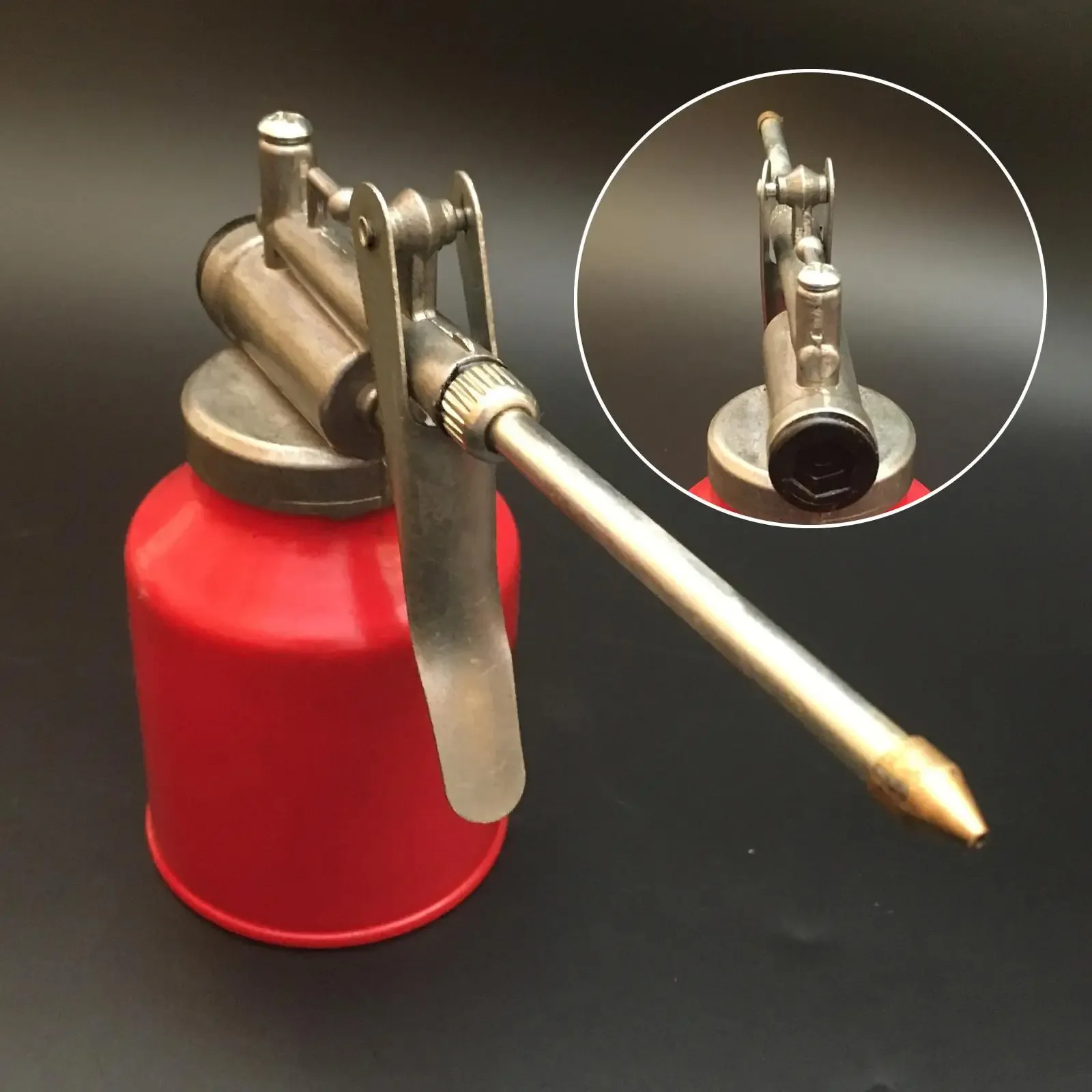 250ml Oil Can High Pressure Hand Pump Oil Spray Bottle Oiler Can with Long Nozzle  for storing lubricating oil engine oil