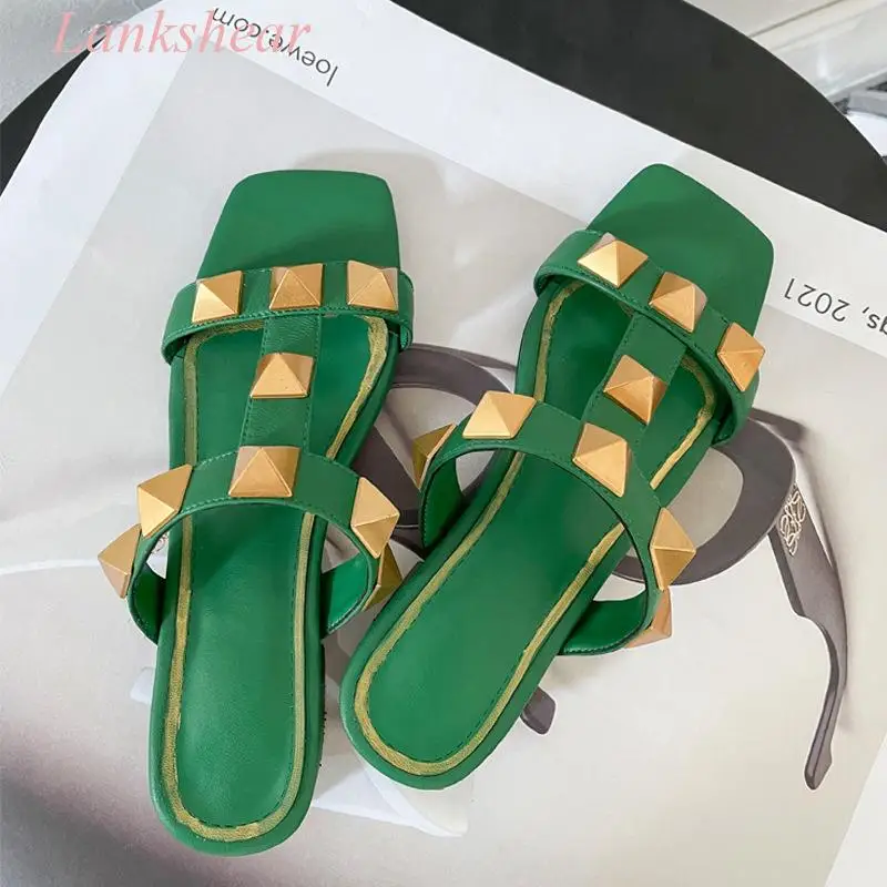 

Women's Classic Nude Flat Heel Rivet Decorative Slippers Fashion Versatile Square Toe Buckle Mid-Heeled Sandals Large Size