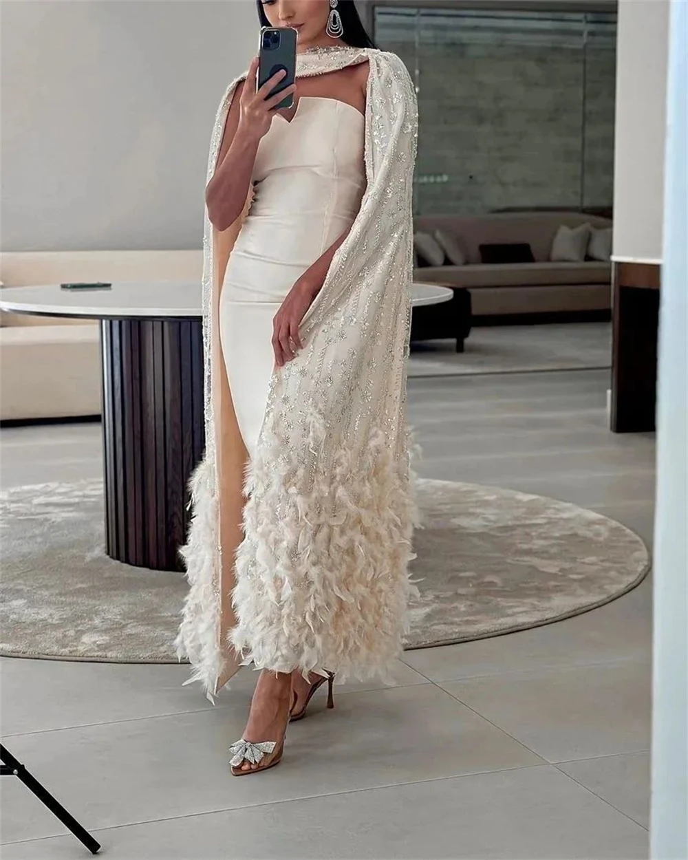

Yipeisha Sexy Retro Strapless Sheath Cocktail Celebrity Flowers Sequin Feathers Fold Satin Prom Dresses