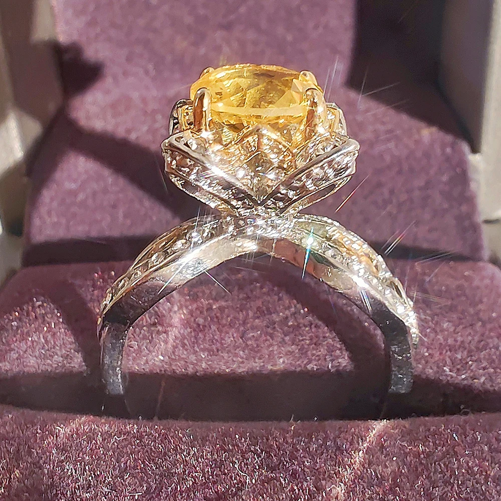 Daffodil Lab Diamond Ring | Fiona Diamonds