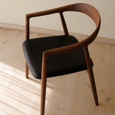 Modern simple design Coffee Shop furniture solid arm dining wood restaurant chair