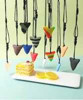 1 Pack Sensory Chew Necklace Brick Chewy Kids Silicone Triangle Fangs Toys, Silicone Teeth for Children with Autism 1