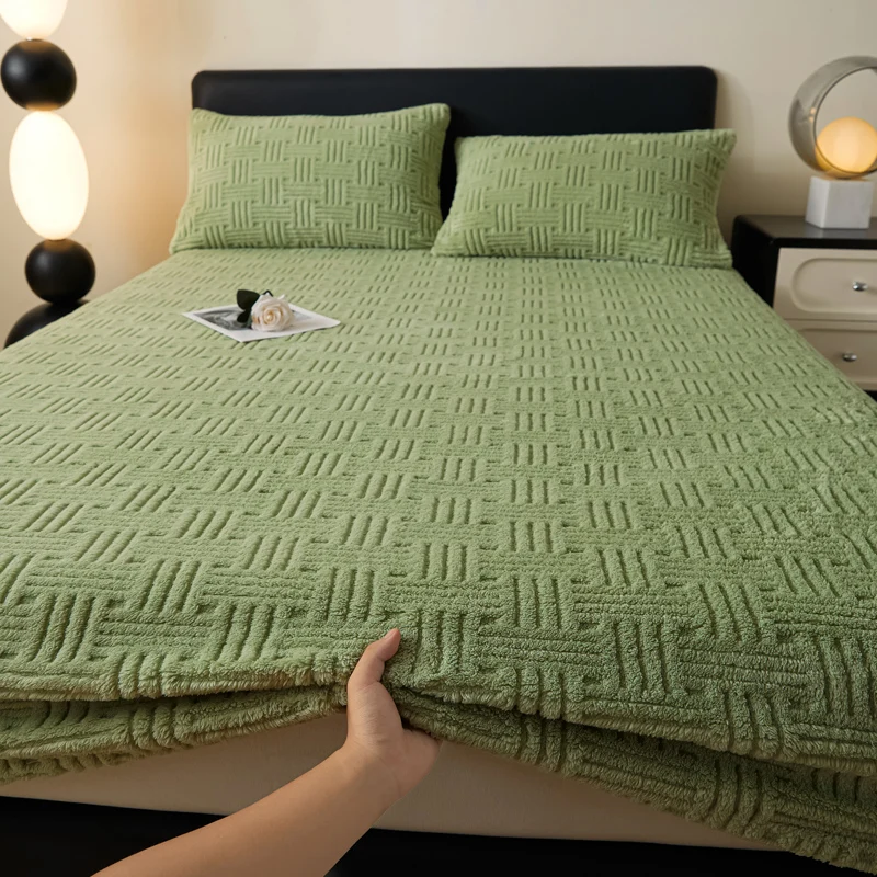 new plush mattress cover for bed,stretch soft material fitted sheet, keep warm,dust protector,machine washable 90X200,180X200 3