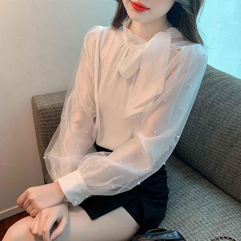 

Женская блузка с воротником-стойкой, белый сетчатый топ с длинным рукавом и бантом, украшенный бусинами, осень 2023