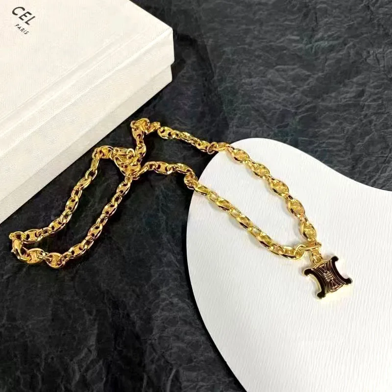 

European and American fashion retro thick chain large bone waist chain