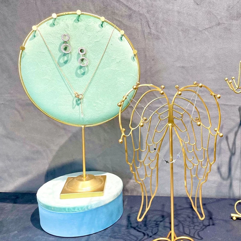 Sun Style Display Gold Velvet Necklace Jewelry Luxurious Colors Window Shop Storage Bust Jewelry Holder Necklace Display Stand 2022 6colors 3layers velvet necklace earrings jewelry display window shop storage bust jewelry holder necklace display stand