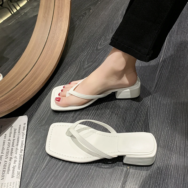 Women's Summer 2025 New Casual Fashion Square Toe Block Heel Herringbone Slip Women's Sandals 2