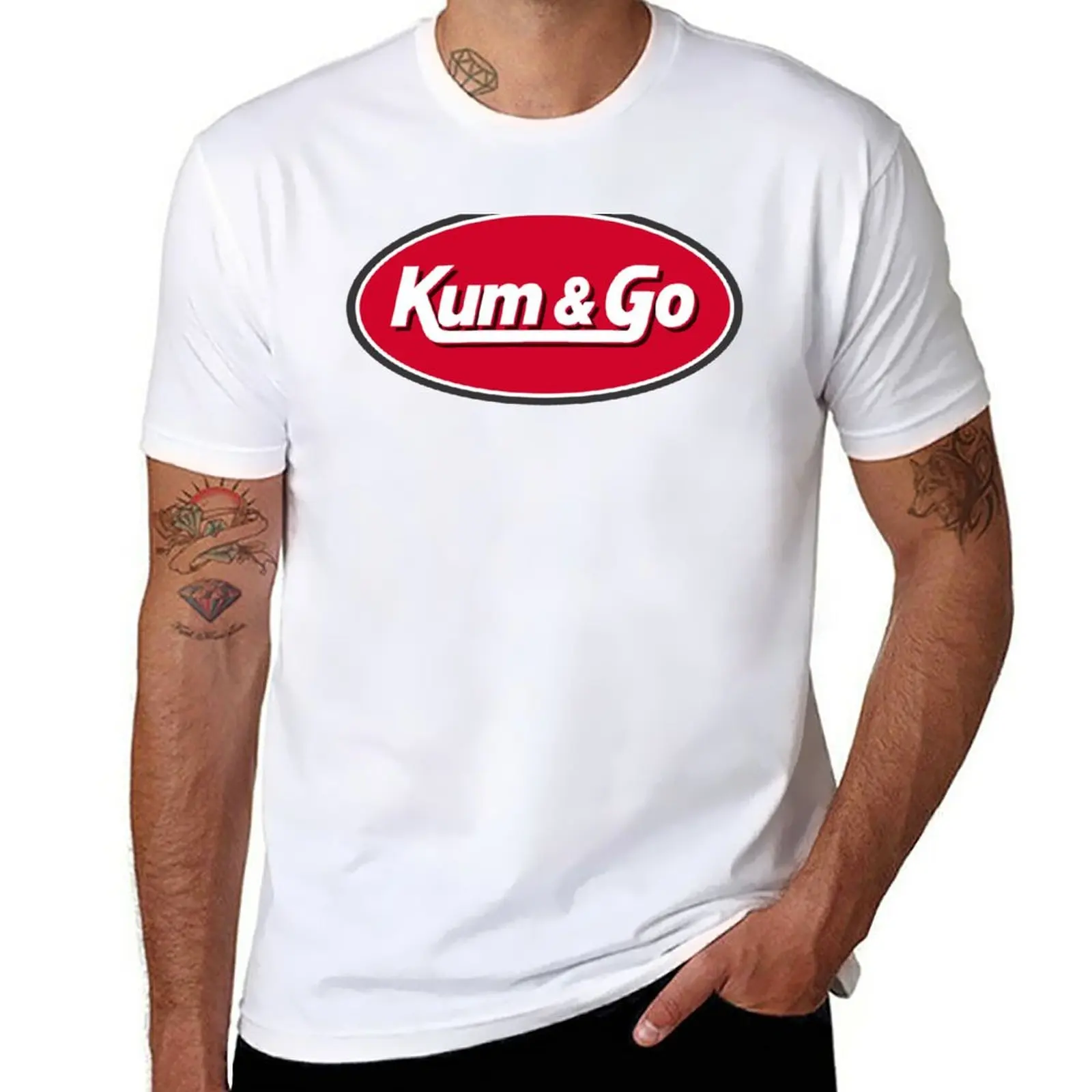 

Новая футболка kum & go, забавная футболка, великолепная футболка, футболки, графические футболки, белые футболки для мальчиков, мужская одежда