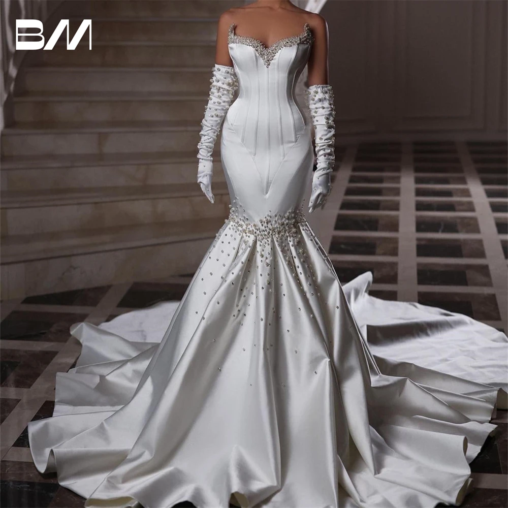 

Elegant Satin Bride Dresses Strapless Fit And Flare Tail Luxury Pearls Corset Cathedral Wedding Dress For Women Without Sleeves