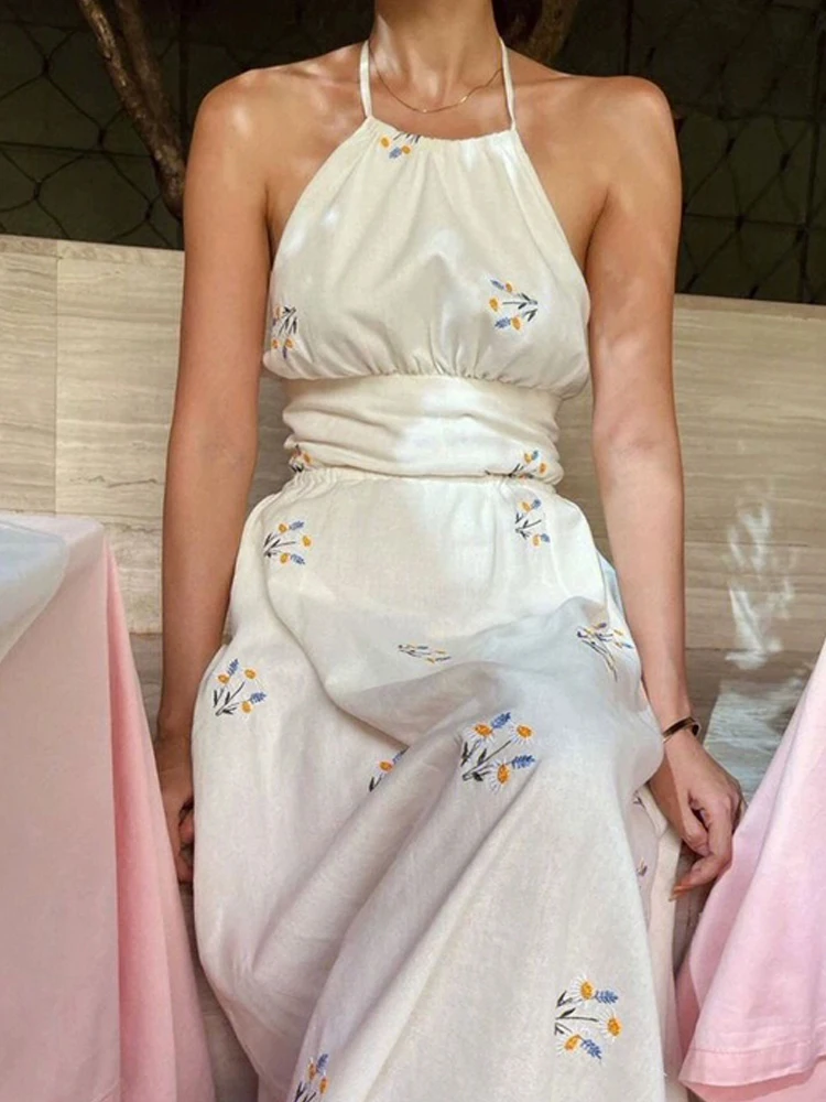 

VITALITYEC Mid-Length Retro Niche French Floral High-End Sexy Backless Halter Neck Strap Dress Waist Slimming Summer