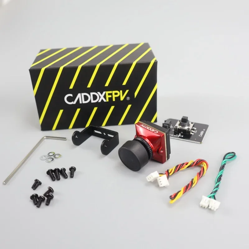 Détail du capteur Starlight de la Caddx Ratel 2, idéal pour le vol de nuit en FPV.