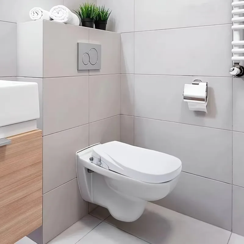 Intelligent Flushing Toilet Cover Female Washing Buttocks Seat Non-electrical Cleaning Stool Cover Toilet Lid Bidet Washing