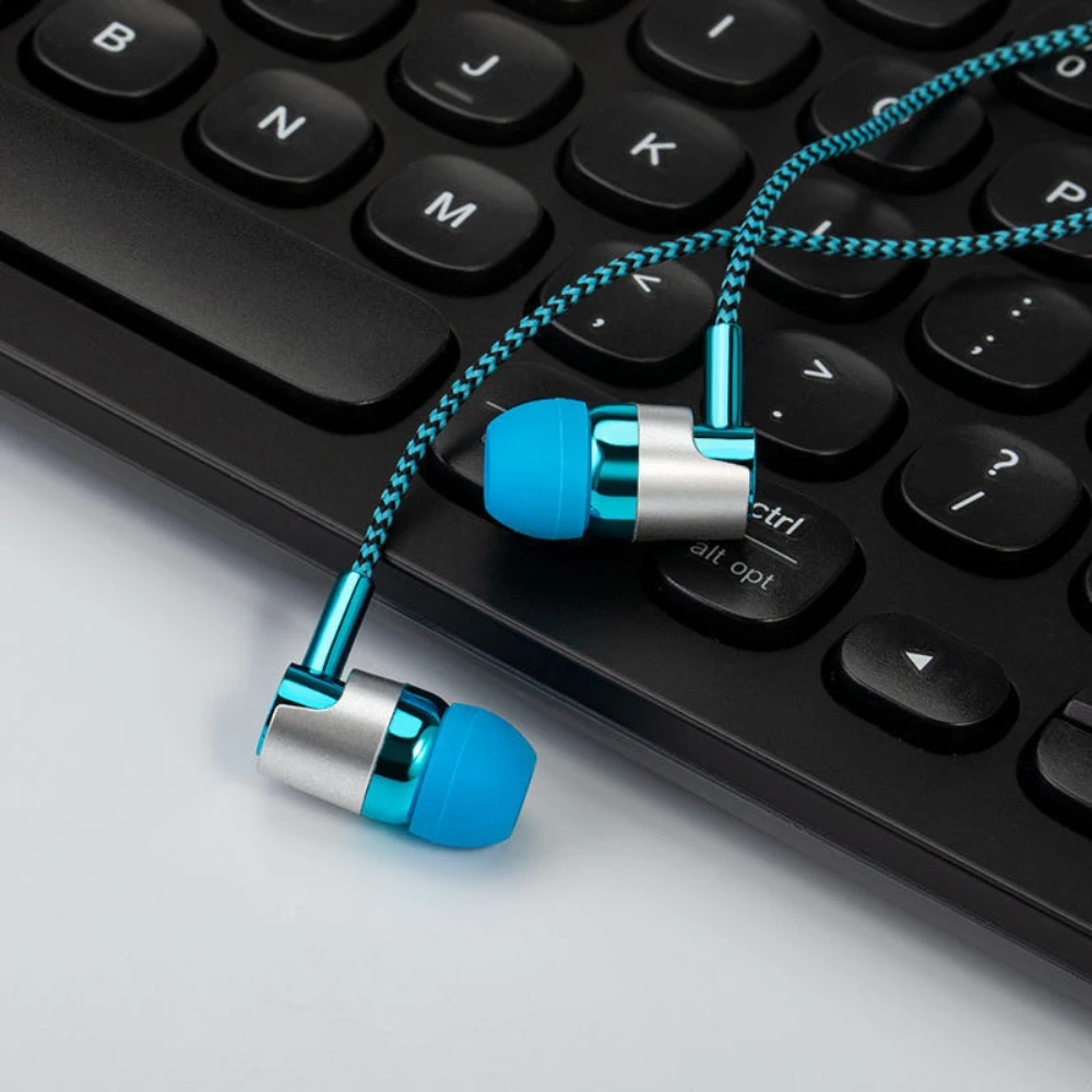 Wired Headphones 3.5mm Sport Earbuds with Bass Phone Earphones Stereo Headset with Mic Nylon Weave Cable Earphone For Laptop