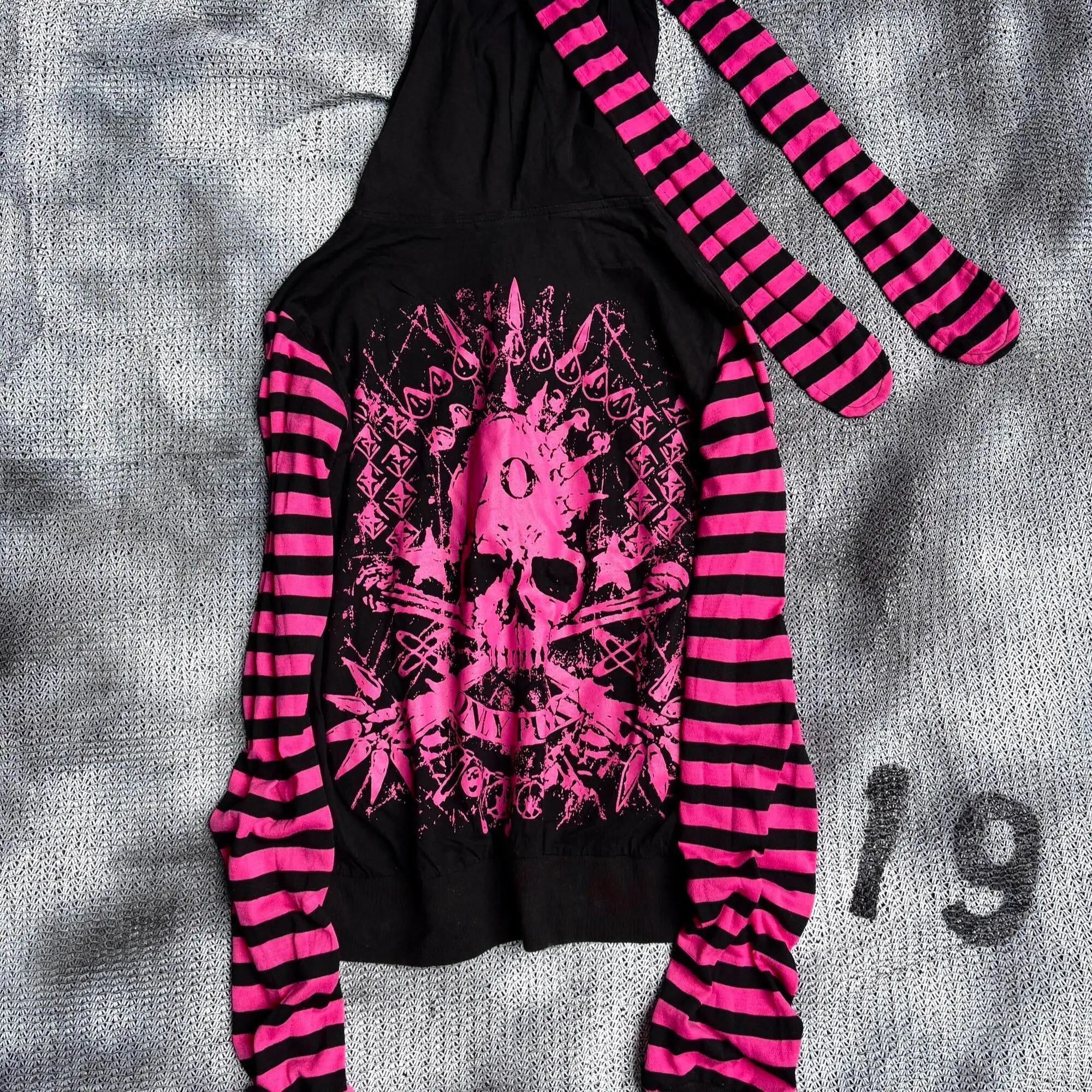 2026 New Japanese Vintage Patchwork Y2K Gothic Skull Print Bunny Ear Punk Streetwear Winter Coat For Edgy Girls