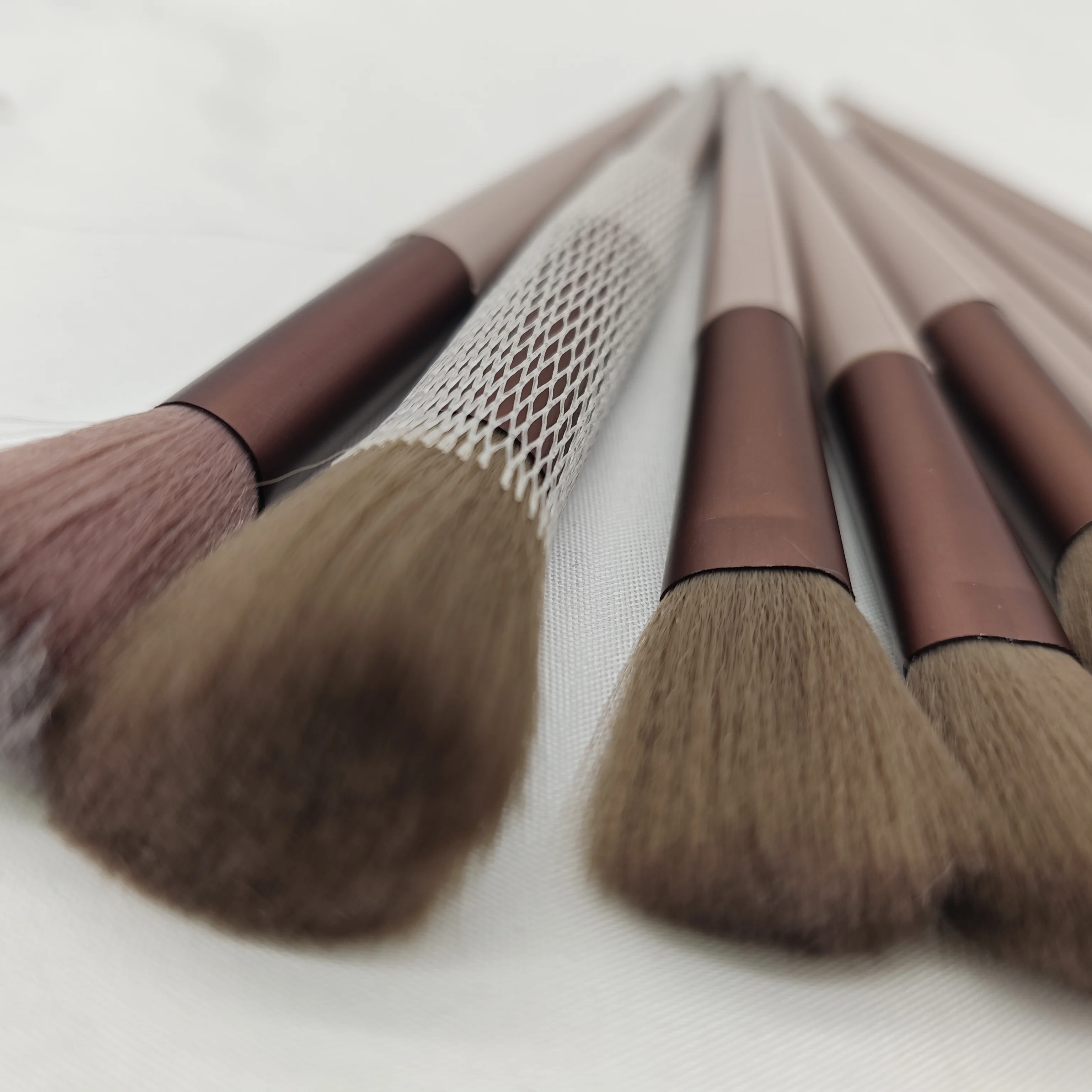 13 PCS Makeup Brushes Set Eye Shadow Foundation Women Cosmetic Brush Eyeshadow Blush Beauty Soft Make Up Tools Bag