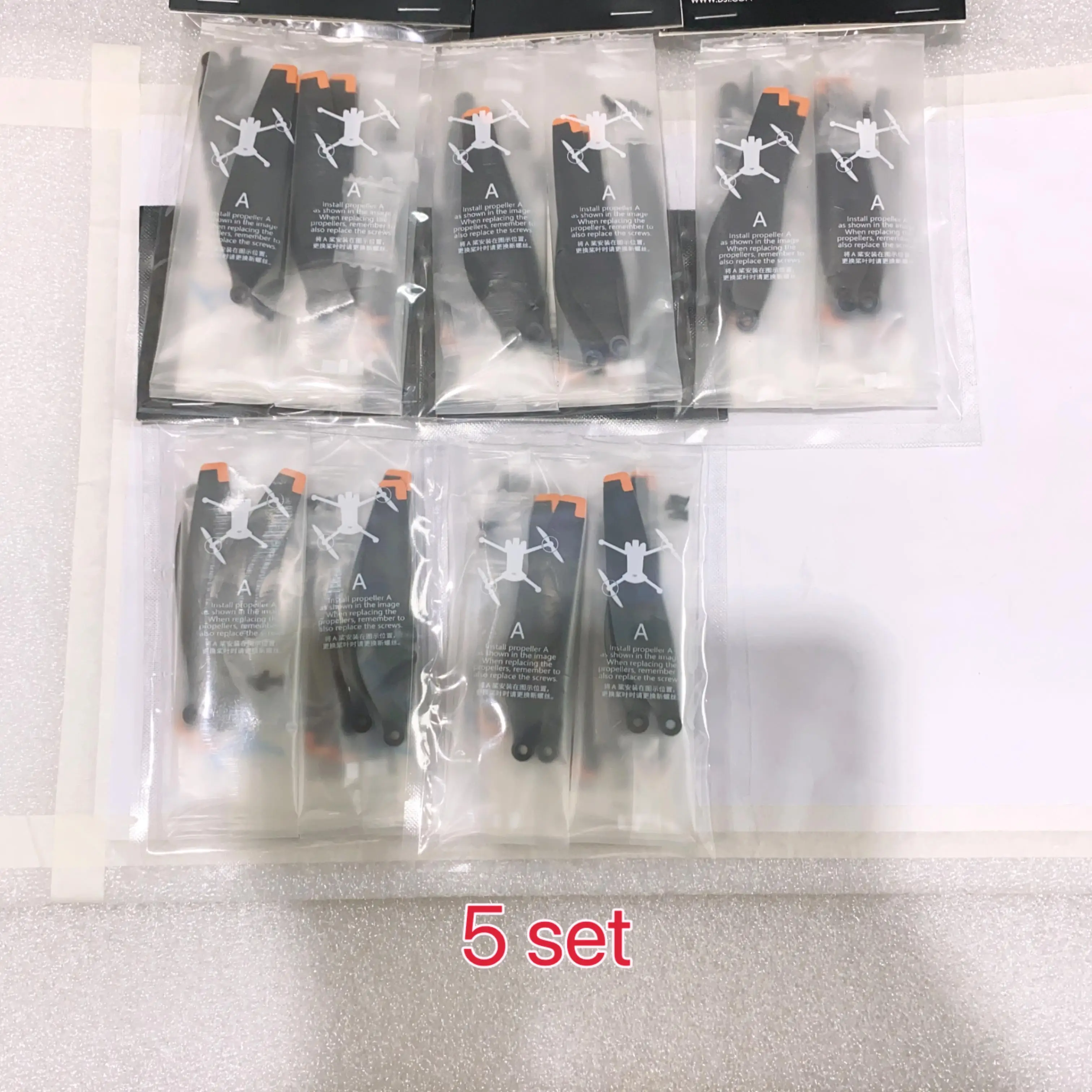 Achetez Hélices Drone DJI Mini 3 - Lot de 10 ensembles, boîte ouverte montrant le contenu.