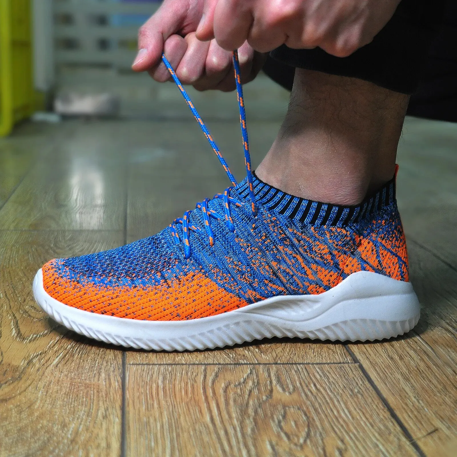 Lightweight Men's Mesh Trainers Slip On Breathable Walking Shoes_voghion.com