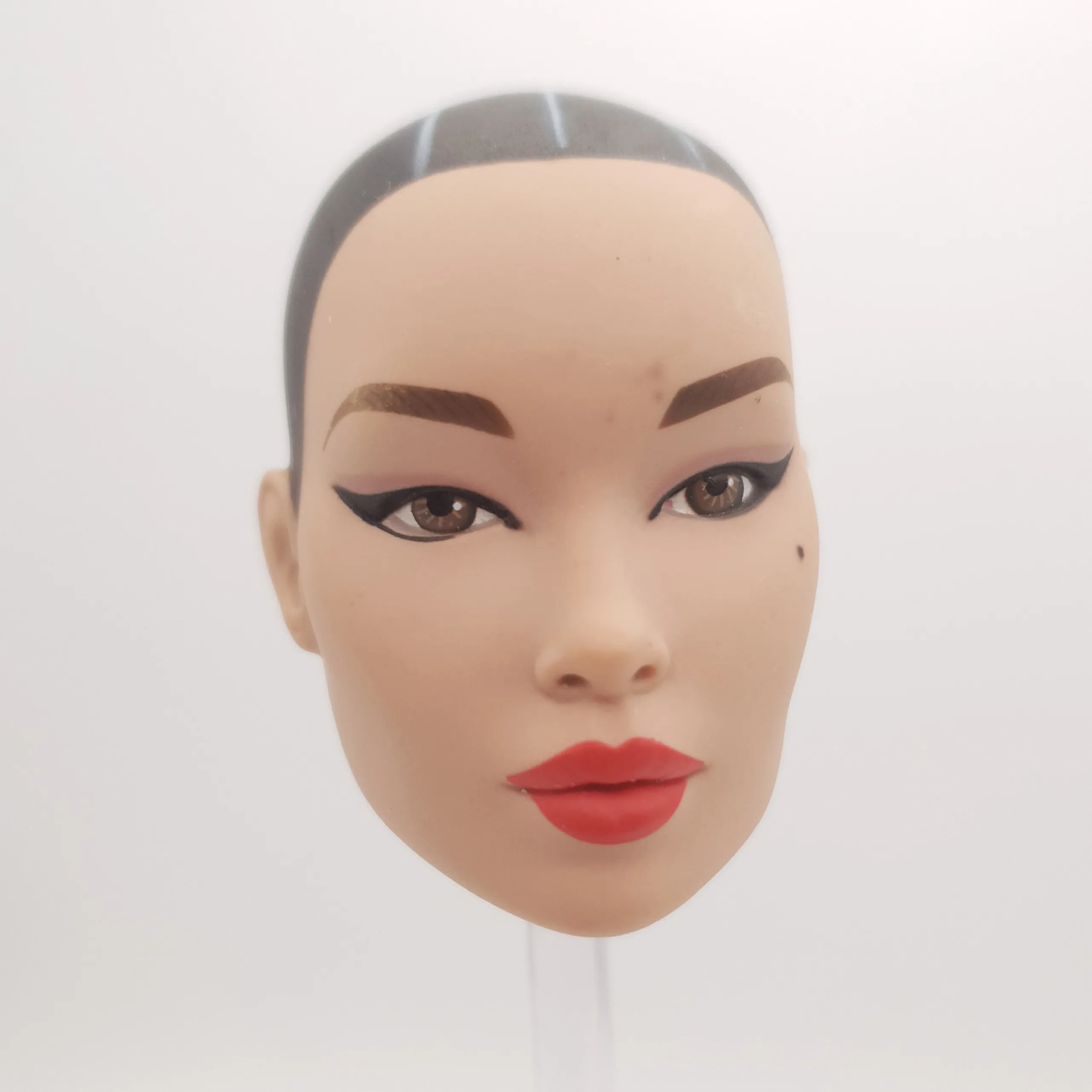 

Fashion Royalty FR16 1:5 Scale Elsalin Without Hair Integrity Felame Doll Head