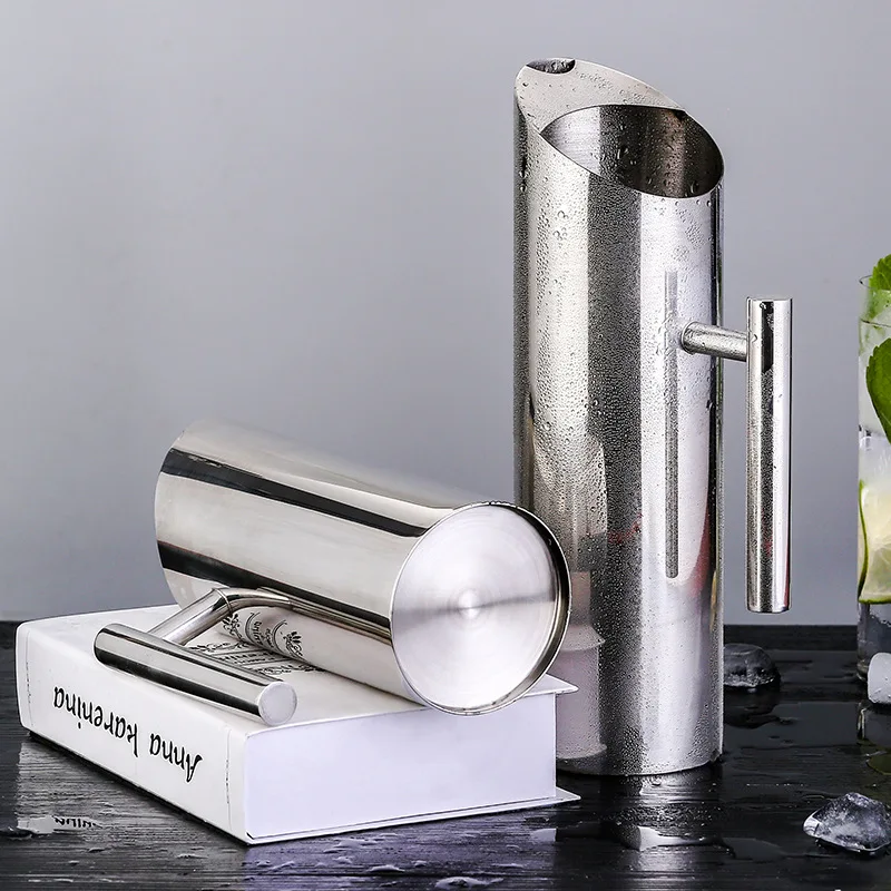 1/1.5/2L Pitcher Pot Stainless Steel Kitchen Cold Wine Pitcher Pot Jug Kettle Home Bar Hotel KTV Drinking Tool