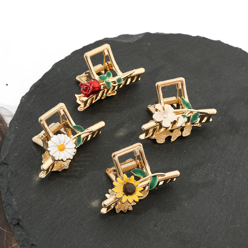

Lily Flower Metal Claw Clip Rose Blossom Clip Korean High Grade Retro Back Head Spoon Claw Clip Shark Clip Large