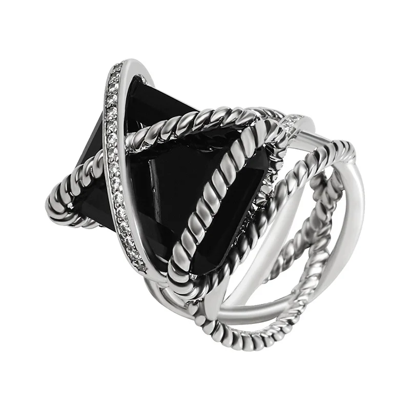 European and American Fashion and Popular Zircon Inlaid Cable Fried Dough Twists Ring