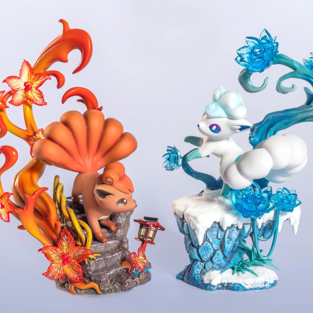 

Pokemon Evolution Group MS Fire Vulpix Ice Vulpix Figures GK Model Decoration Gift