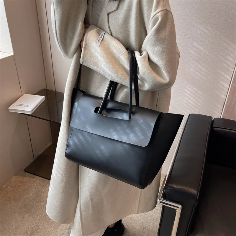 

Large Capacity Tote Bag for Women, High End Feeling Large Capacity Handbag, Retro Commuting Atmosphere, Trendy Korean Version,