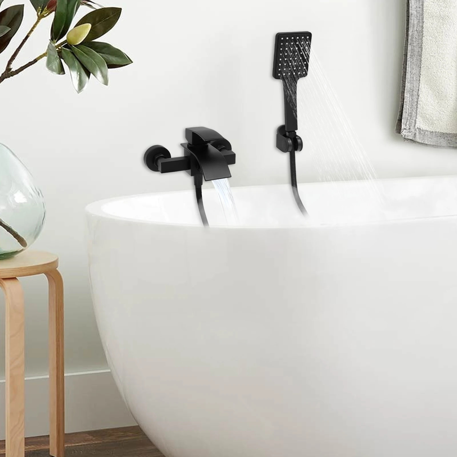 Schwarzer Wandmontierter Spritzlackierter Badewannen-Wasserhahn für Badezimmer, Wasserfall-Badewannenmischer für Hotels, Badezentren, Schwimmbäder – Detail 23