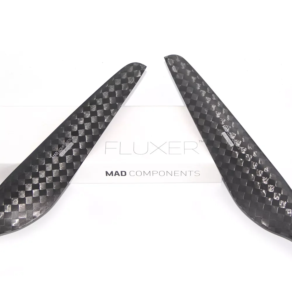 Hélice FLUXER Ultra-Légère 24x7.2 Carbone MAD 36g