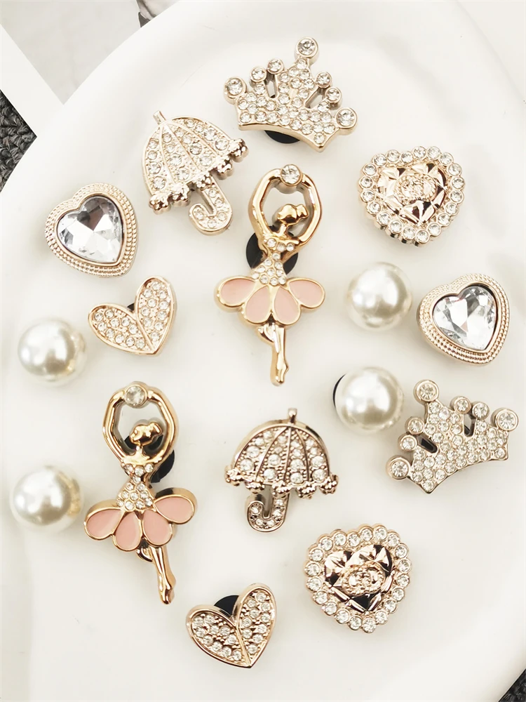 16PCS Ballett Mädchen Schuh Charms ABS Strass Schnalle Dekorationen DIY Bling Schmuck Kleine Clog Zubehör Fit Frauen Halloween geschenk