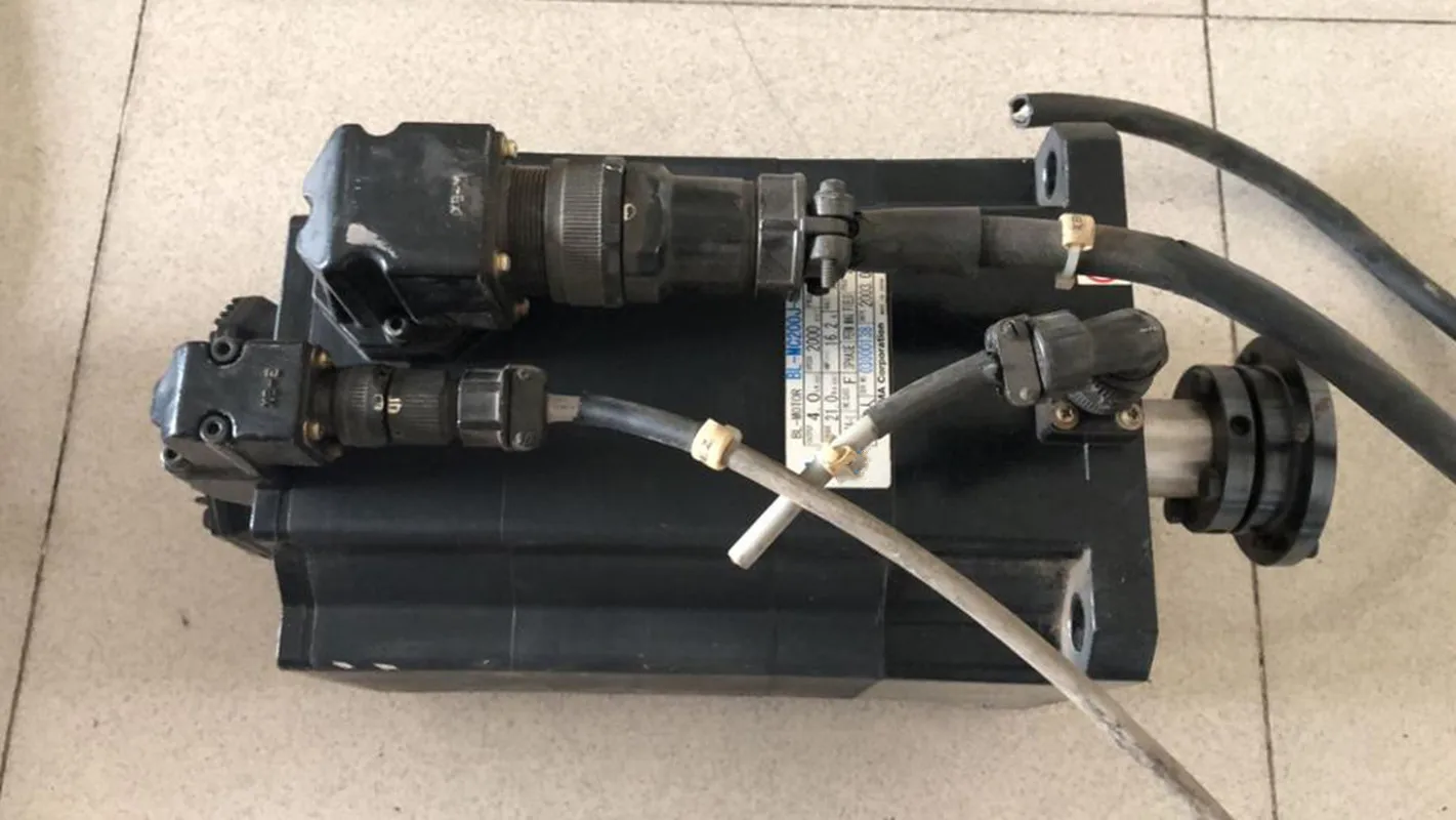 

Совершенно новый и оригинальный смартфон