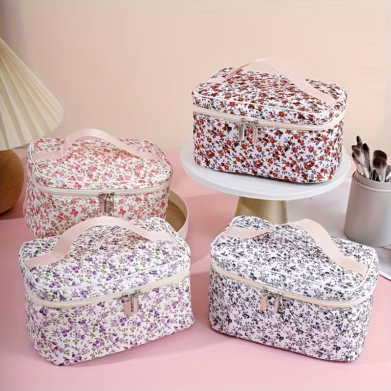 Aesthetic Floral Print Makeup Bag, Portable Lightweight Toiletry for Cosmetic Pouch Ideal Gift for Bridesmaid Party Holiday Gift